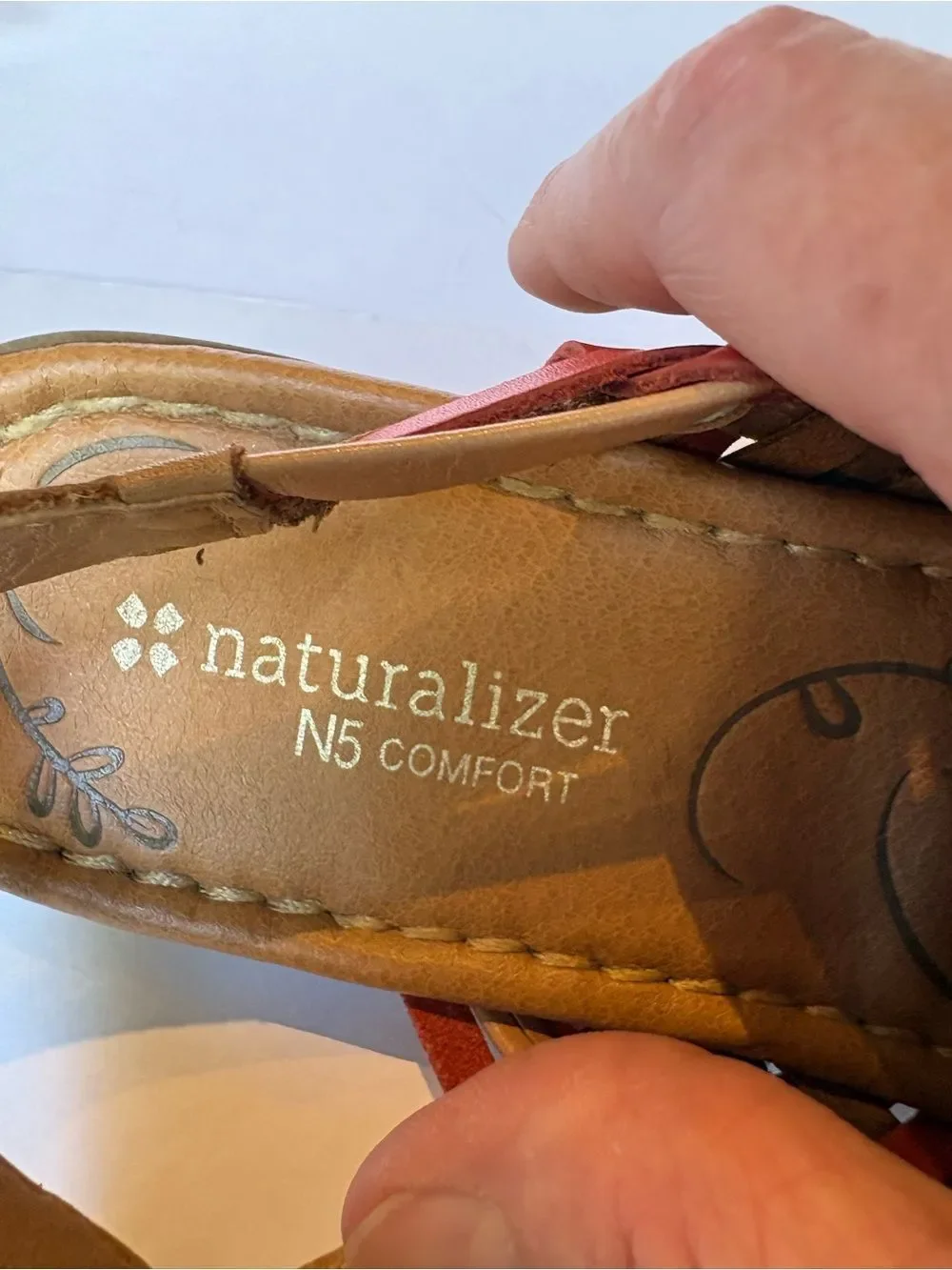Naturalizer Women’s Tan Multicolor Strappy Leather Sandals Size 8N